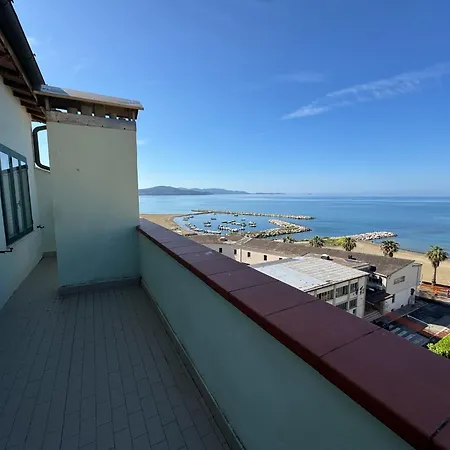 Morelli - Via Giacomelli 55 Lägenhet Follonica