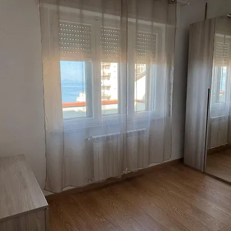 Morelli - Via Giacomelli 55 * Follonica